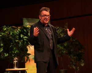 2016 Tom Arnold, actor, comedian, and writer.